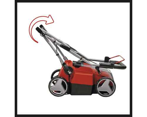 Vertikutierer mit einklappbarem Griff für einfache Lagerung