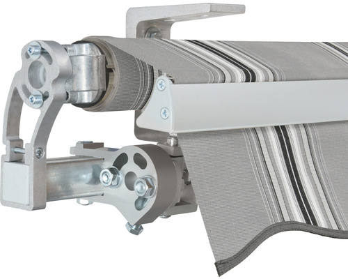 Detailansicht einer Gelenkarmmarkise mit Streifenmuster