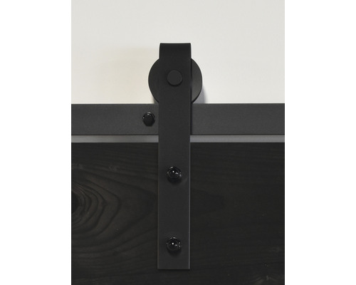 Détail d''une porte coulissante avec ferrures