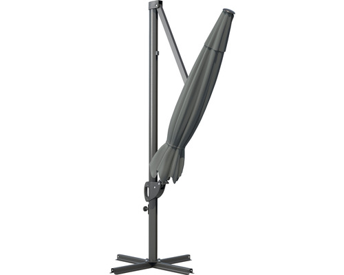 Grauer Ampelschirm mit Standfuß, geschlossen.