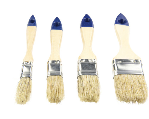 Lot de quatre pinceaux à vernis avec manche en bois