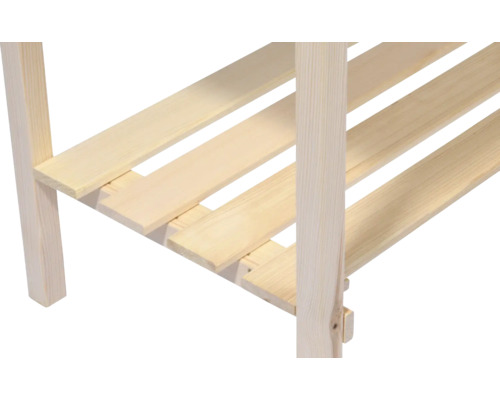 Vue détaillée d''une étagère en bois avec des tablettes à lattes