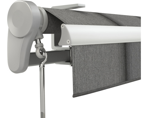 Vue détaillée d''un store banne avec un tissu gris