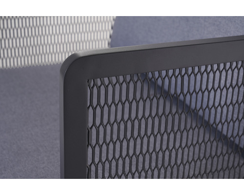 Vue détaillée d''un meuble en métal avec motif losanges