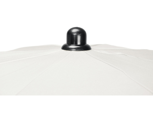 Detailansicht einer weißen Markise mit schwarzer Spitze