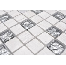 Mosaikfliese mit Glas- und Natursteinelementen