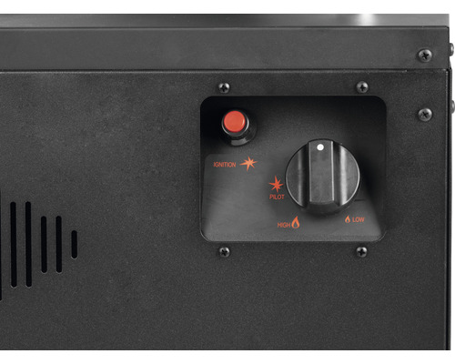 Detailansicht des Bedienfelds mit Zündungsknopf und Drehregler für die Heizstufen hoch und niedrig