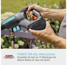 Gardena Akku-Hochdruckreiniger mit eingesetztem Akku in der Hand