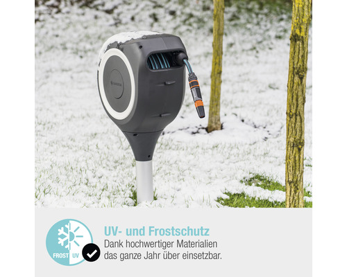 Gardena Schlauchbox mit UV- und Frostschutz im winterlichen Garten
