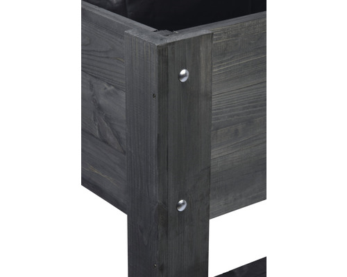 Vue détaillée d''un potager surélevé en bois