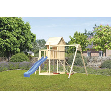 Aire de jeux en bois avec toboggan et balançoire dans le jardin