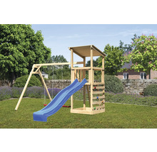 Spielplatz mit Rutsche, Schaukel und Kletterwand im Garten