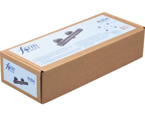 Verpackung einer Duscharmatur der Marke Form and Style Kuda, 31 mal 13 mal 7 Zentimeter