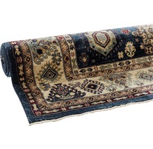 Tapis enroulé avec motif