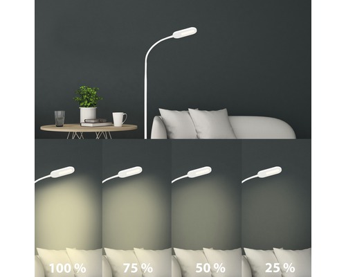 Stehleuchte im Wohnzimmer mit Helligkeitsstufen von 100 Prozent bis 25 Prozent