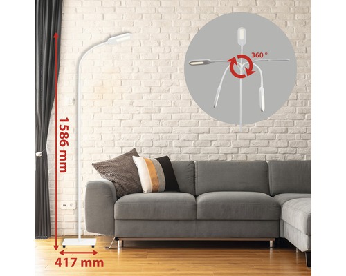 Stehlampe mit einer Höhe von 1586 mm und einer Breite von 417 mm neben einem Sofa.