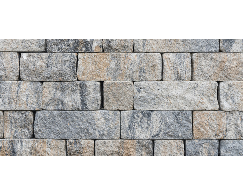 Mauer aus Betonsteinen