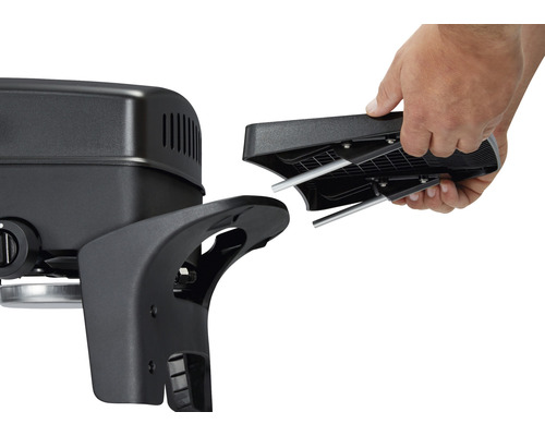 Installation d''une table d''appoint pour barbecue à gaz