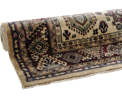 Tapis roulé avec motif oriental