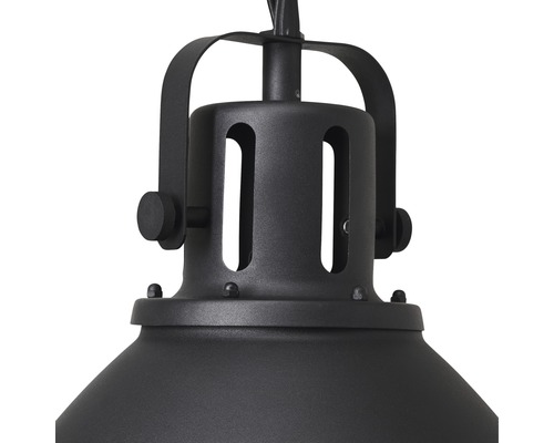 Detailansicht einer Pendelleuchte aus Metall