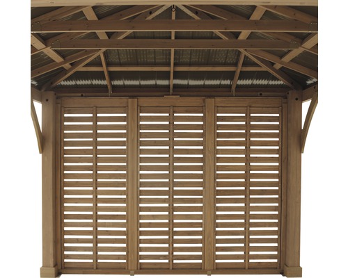 Detailansicht eines Pavillons mit Holzlamellenwand und Metalldach