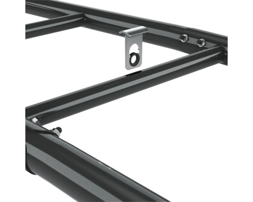 Detailansicht eines Dachträgers mit Befestigungselementen