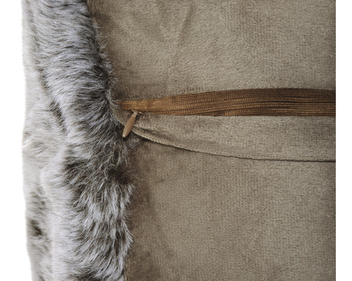 Dekokissen mit Kunstfellbesatz und Reißverschluss