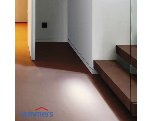 Innenraum mit Treppe und Bodenbeschichtung