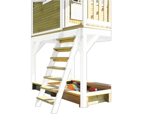 Vue détaillée d''une cabane de jeu avec escalier et bac à sable