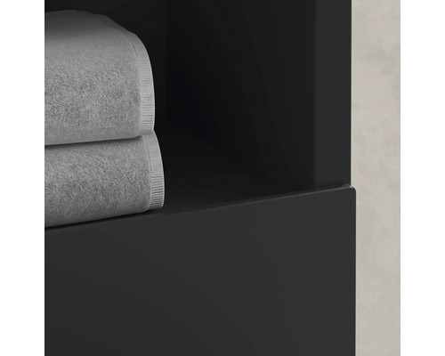 Meuble de salle de bain avec serviettes