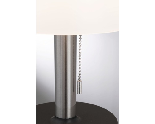 Detailaufnahme einer Lampe mit Zugschalter