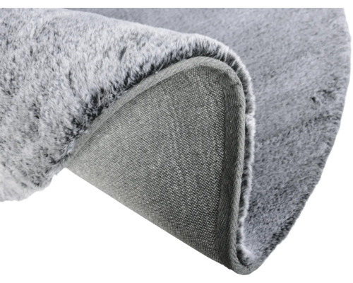 Tapis gris à poils courts et envers textile