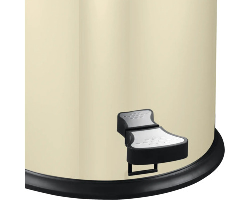 Detailansicht eines Treteimers mit Pedal