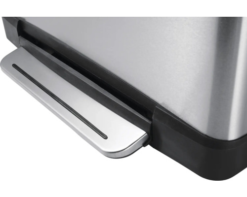 Gros plan d''une pédale de poubelle