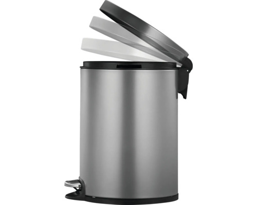 Poubelle à pédale en acier inoxydable avec couvercle ouvert