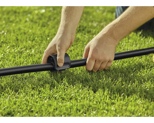 Gartenbewässerungssystem Installation auf Rasen