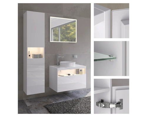 Modernes Badezimmer mit Waschbecken, Spiegel, Waschtisch und Hochschrank