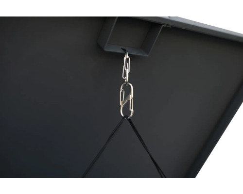 Vue détaillée d''une jardinière suspendue avec suspension à chaîne