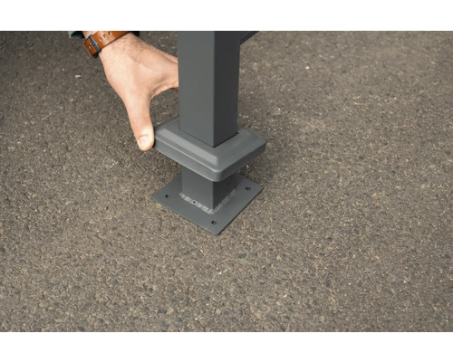 Metallpfosten für Terrassendächer mit quadratischer Basis zur Befestigung