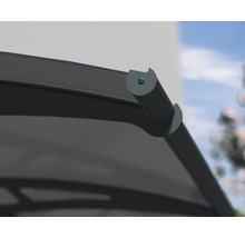 Vue détaillée d''un toit de terrasse avec support et vis