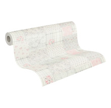Tapetenrolle mit Patchworkmuster