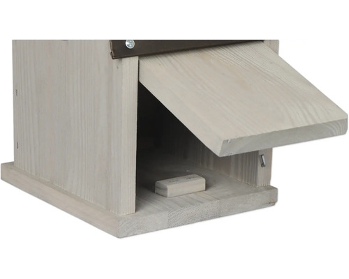 Nichoir à chauves-souris en bois avec trappe ouverte