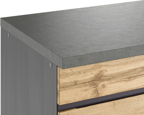Detailansicht eines Badezimmerschranks mit Betonoberfläche und Holzfront