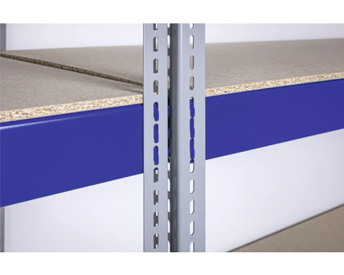 Gros plan d''une étagère avec cadre en métal et tablettes