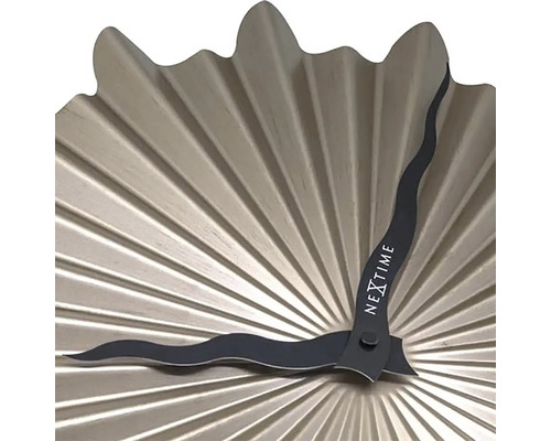 Nextime Wanduhr mit radialem Design und geschwungenen Zeigern