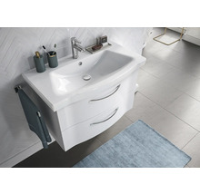 Waschtisch mit Unterschrank und zwei Schubladen im Badezimmer.