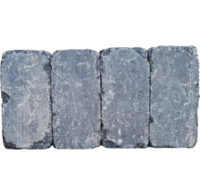Quatre pavés gris en pierre côte à côte