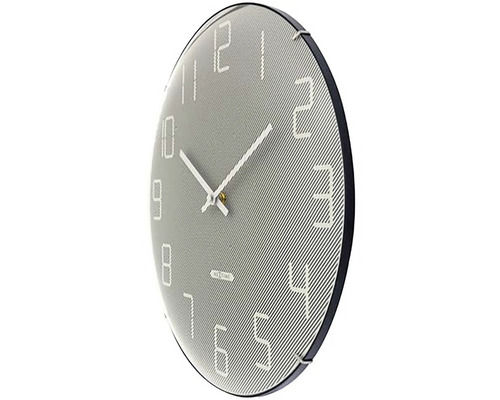 Analoge Wanduhr mit Ziffernblatt