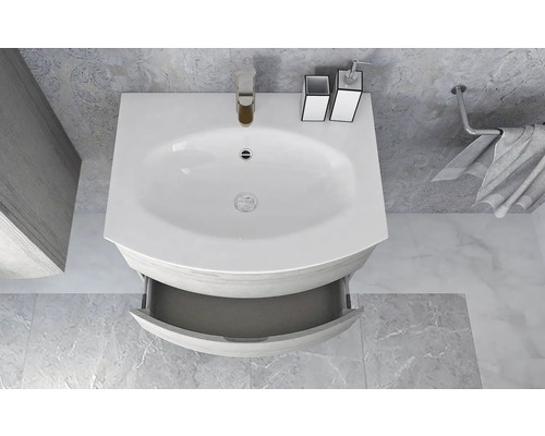 Waschtisch mit offenem Schubfach im Badezimmer