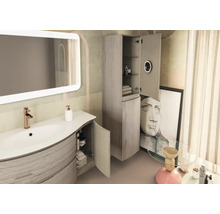 Vue de salle de bains avec lavabo, miroir, meuble sous-vasque et armoire haute.